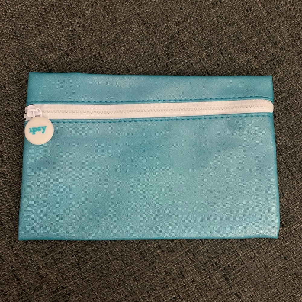 ✨5/$20✨ Ipsy Makeup Bag
